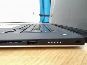 Conexiones lado derecho XPS15